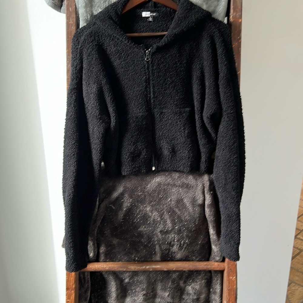 Cropped soft hoddie